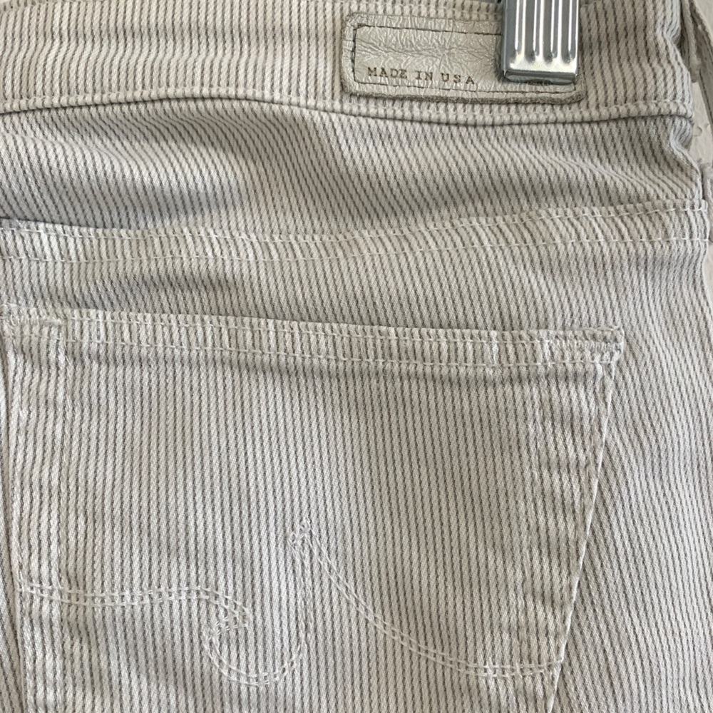 AG Jeans The Legging Ankle Jean in White with Gray Stripes - Picture 3 of 3